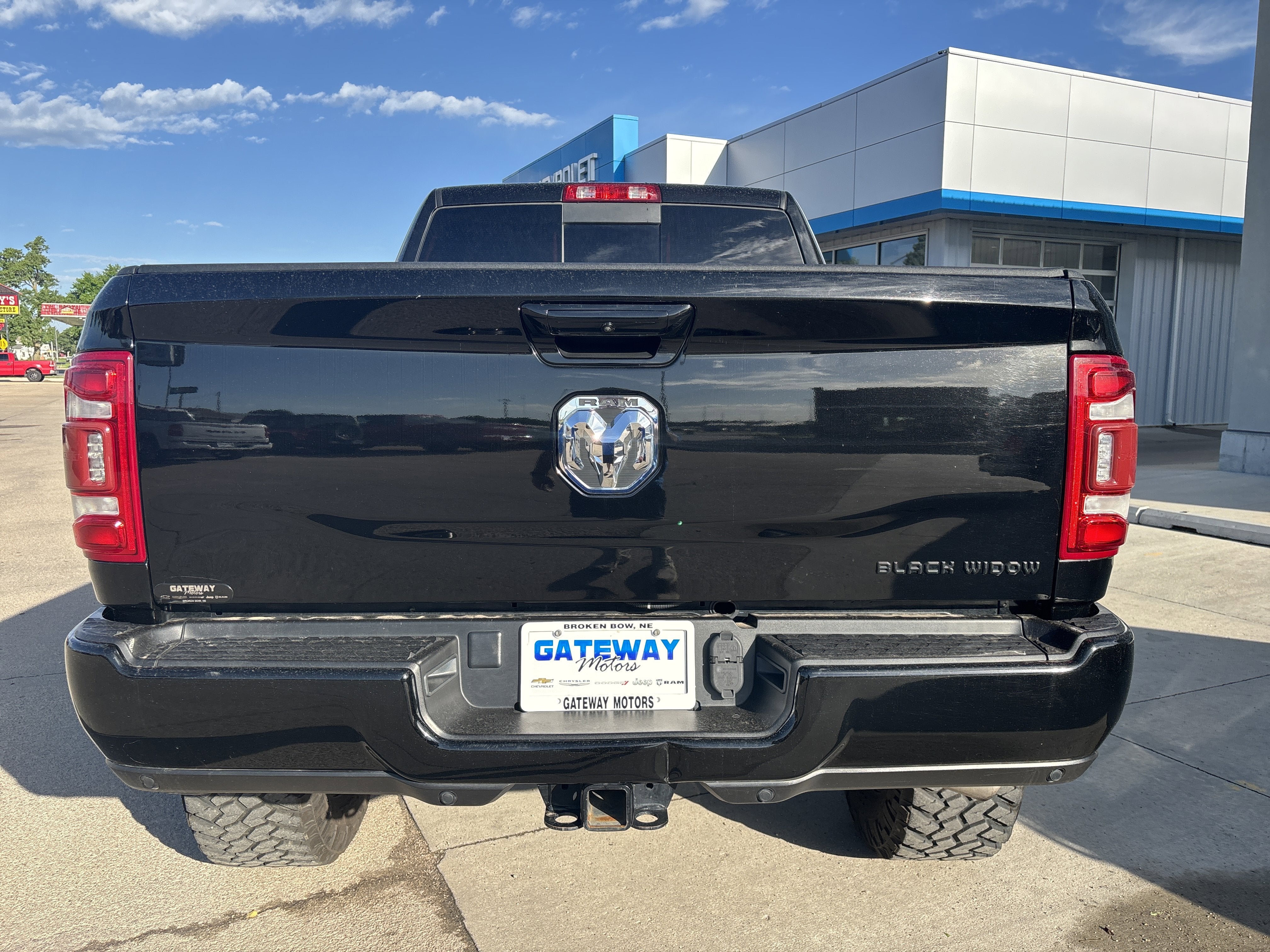 2022 RAM 2500 Laramie Crew Cab 4x4 6'4' Box