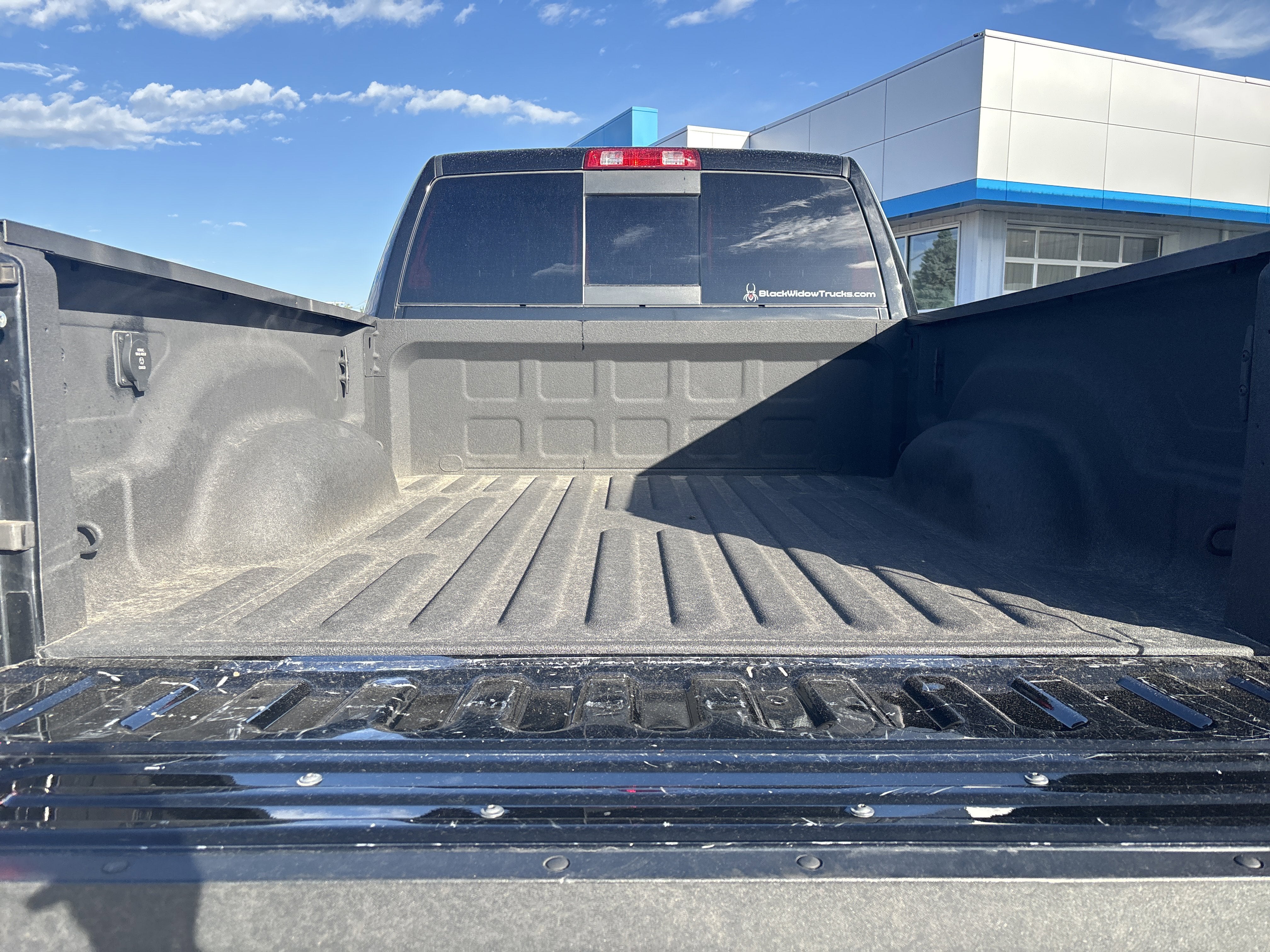 2022 RAM 2500 Laramie Crew Cab 4x4 6'4' Box