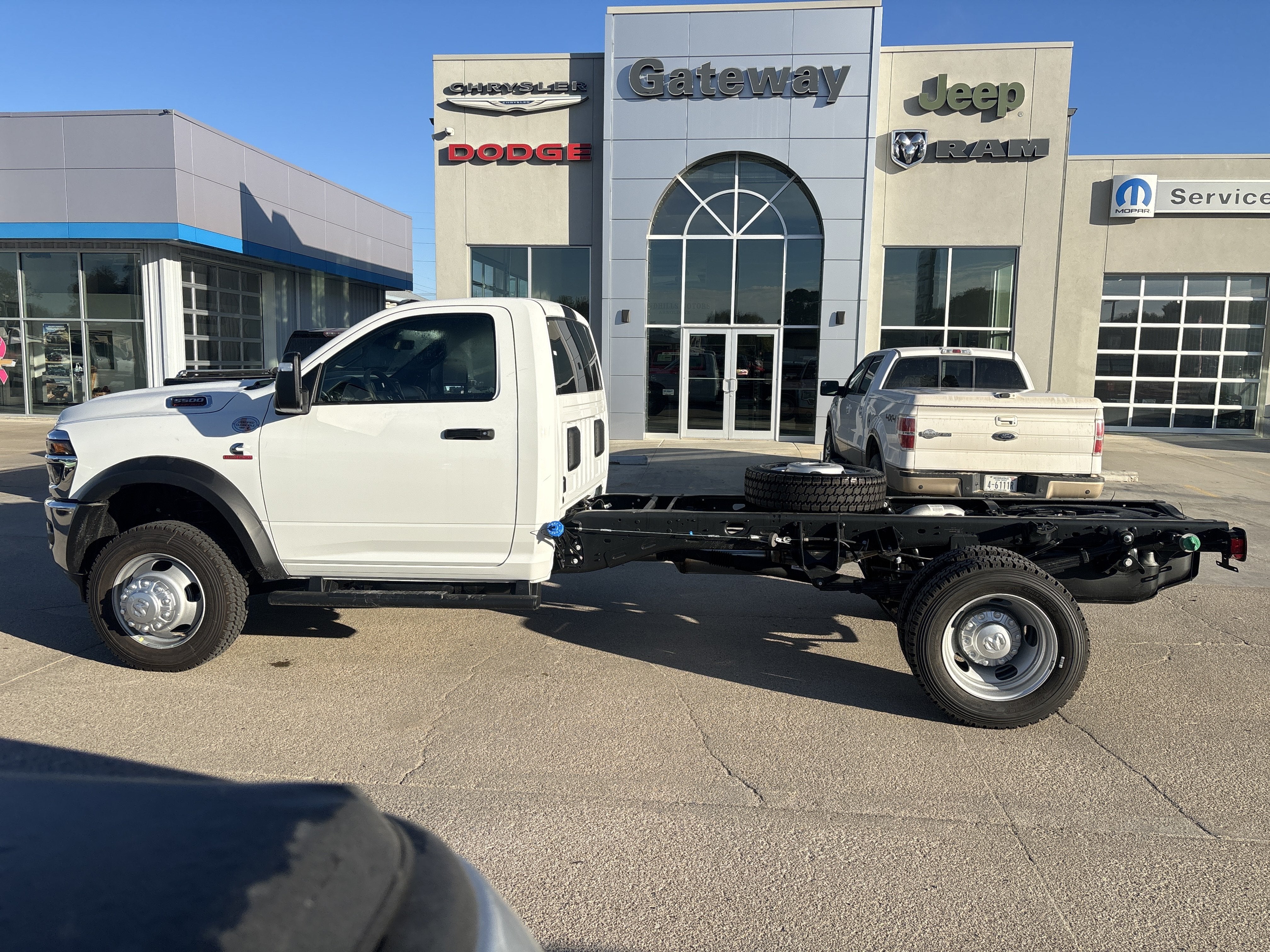 2027 RAM Ram 5500 Chassis Cab RAM 5500 TRADESMAN CHASSIS REGULAR CAB 4X4 84' CA