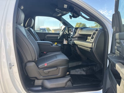 2027 RAM Ram 5500 Chassis Cab RAM 5500 TRADESMAN CHASSIS REGULAR CAB 4X4 84' CA