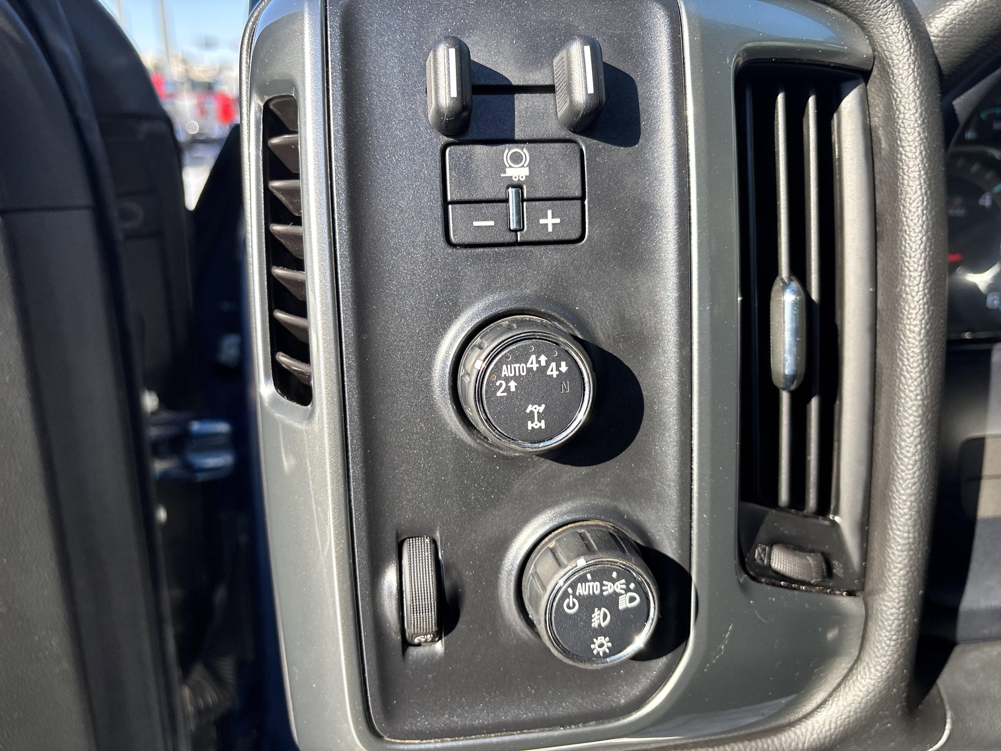 2017 Chevrolet Silverado 1500 2LT