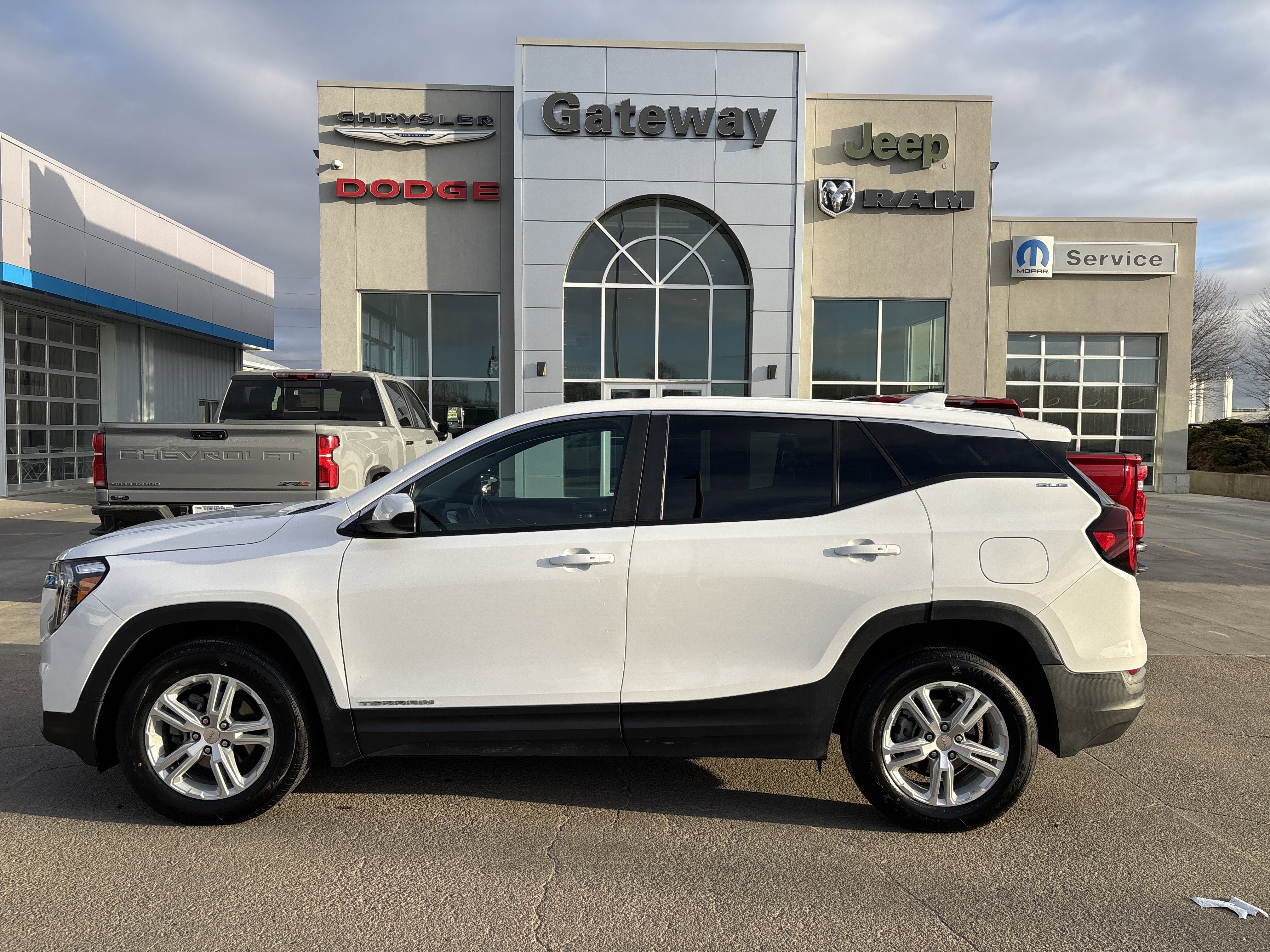 2024 GMC Terrain AWD SLE