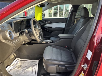 2025 Chevrolet Trax FWD LT