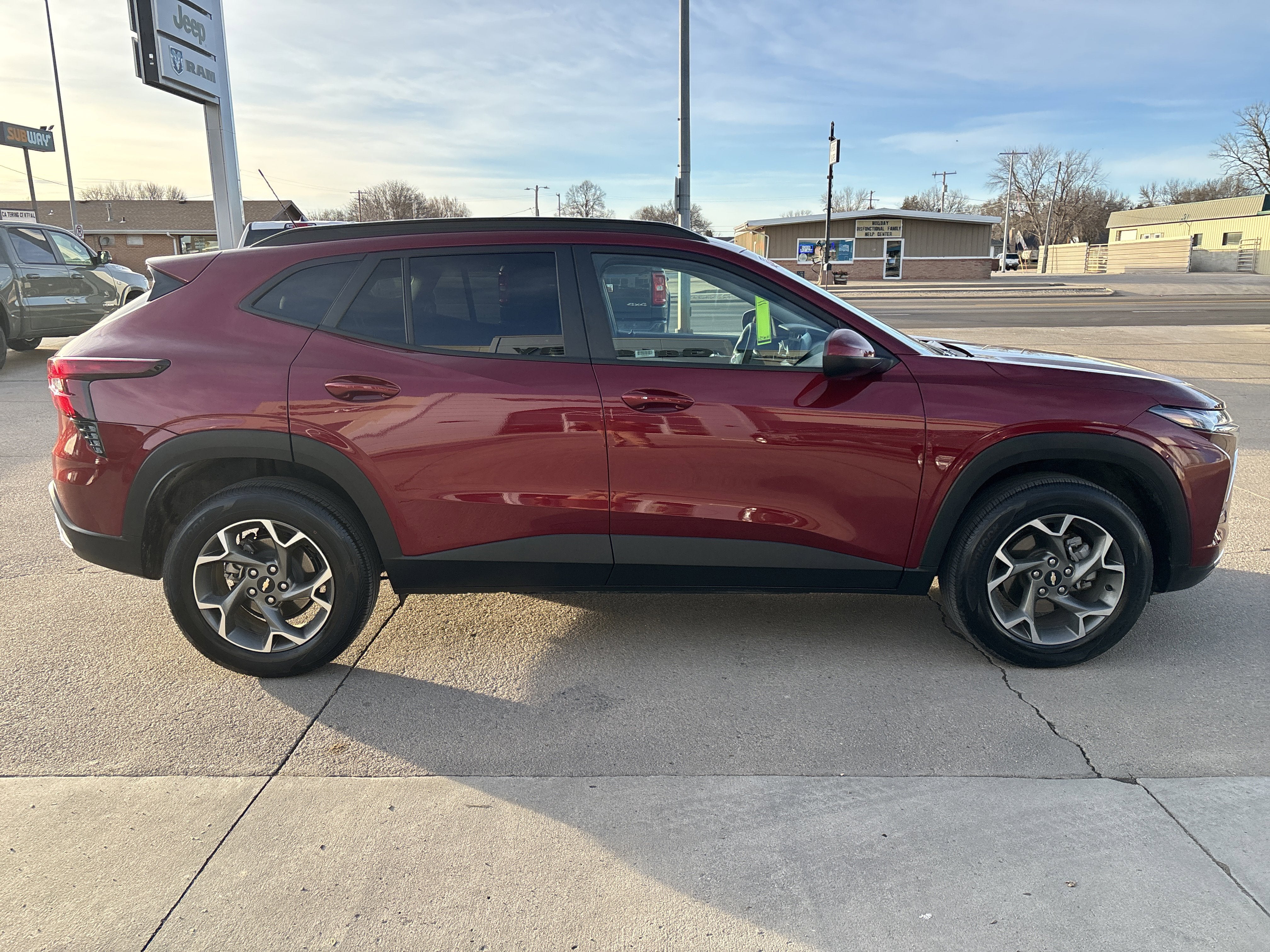 2025 Chevrolet Trax FWD LT
